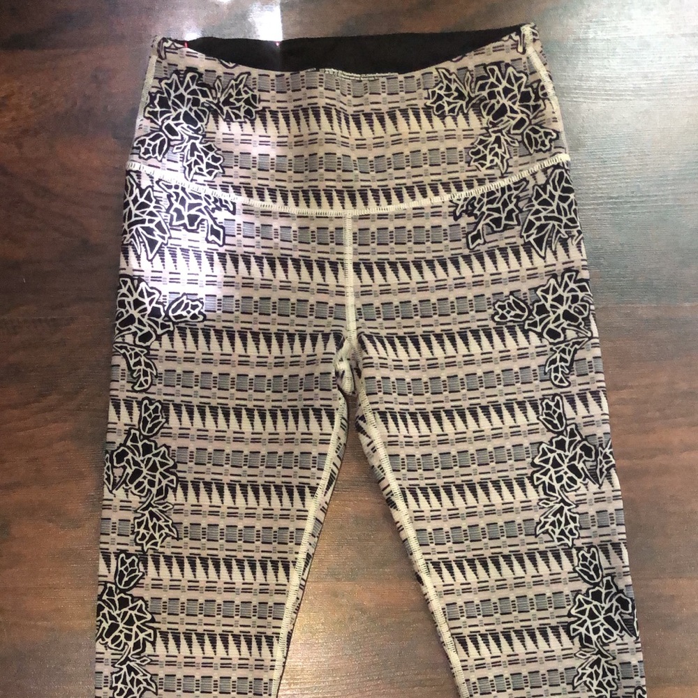 Various workout clothes, $10 each item or less. - Picture 6 of 8